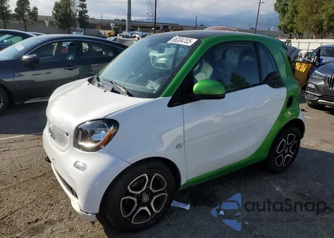 2017 Smart Fortwo z USA, uszkodzony, nr VIN WMEFJ9BA4HK229736